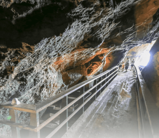 Печери Ла-Хойя – пірати, контрабандисти та романтика місця