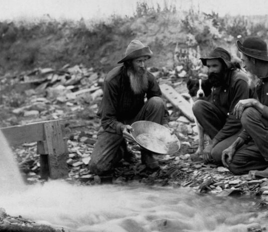 How did the people seek wealth? The California Gold Rush and its history