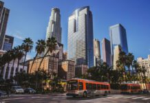 How do residents and authorities in Los Angeles care for the environment?