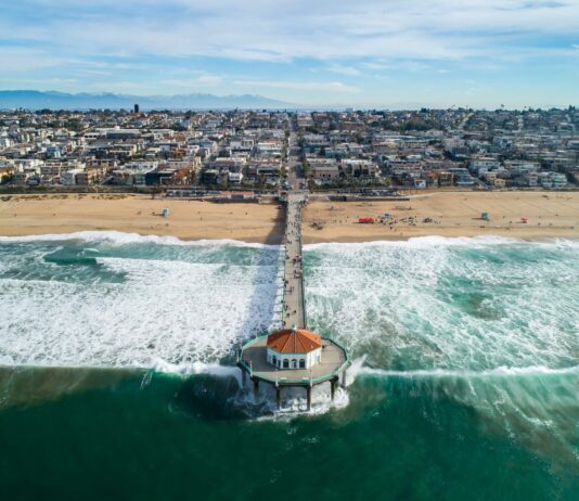 Popular Los Angeles Beaches: Where to Catch Some Waves and Sun?