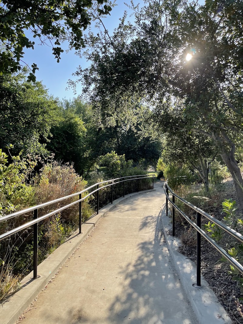 Vista Hermosa Natural Park, Mountains Recreation & Conservation Authority